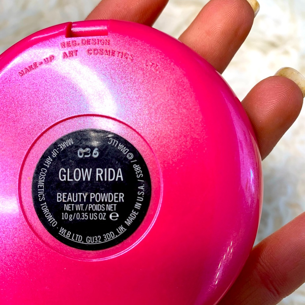 Trolls Mac bronzer🌸🌸🌸🌸